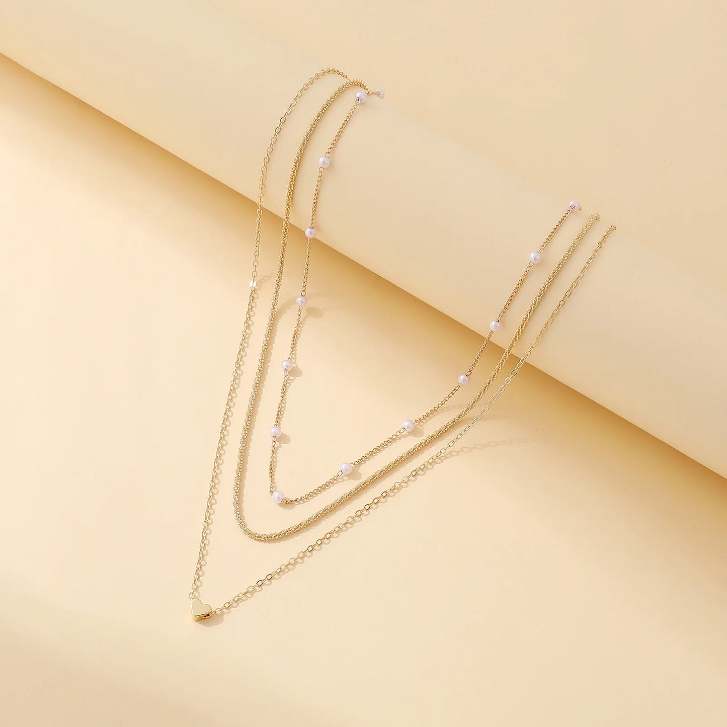 Multilayer Halskette mit Perlen, Kreuz & Herz Anhänger für Damen