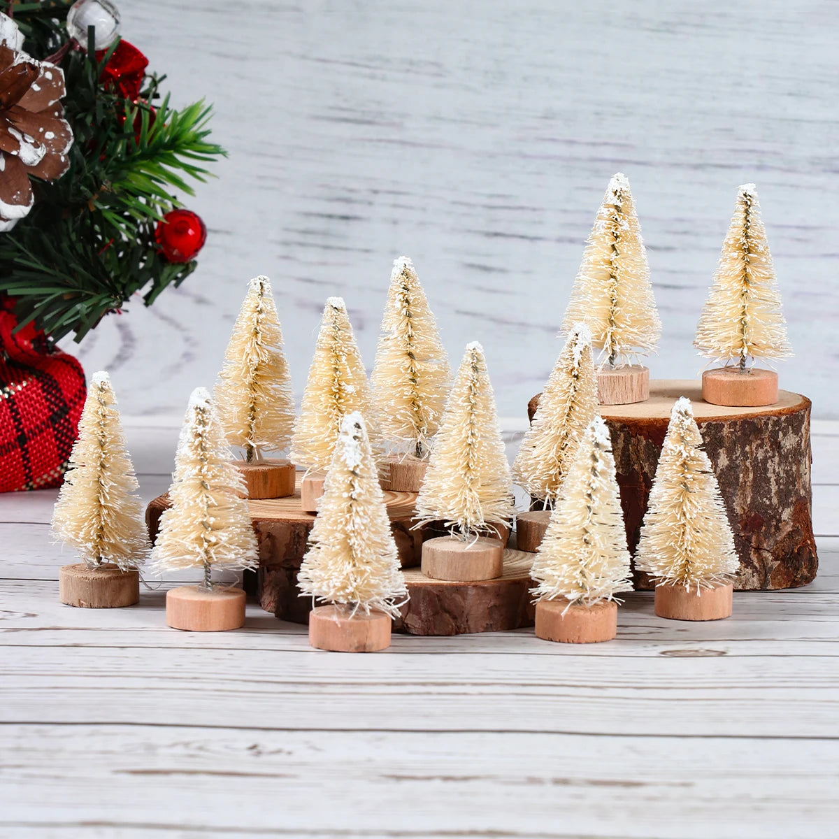 Deko Mini Weihnachtsbaum aus Holz – Handgefertigter Sisal-Tannenbaum für Tisch & Regal | Blau, Grün, Weiß, Gold