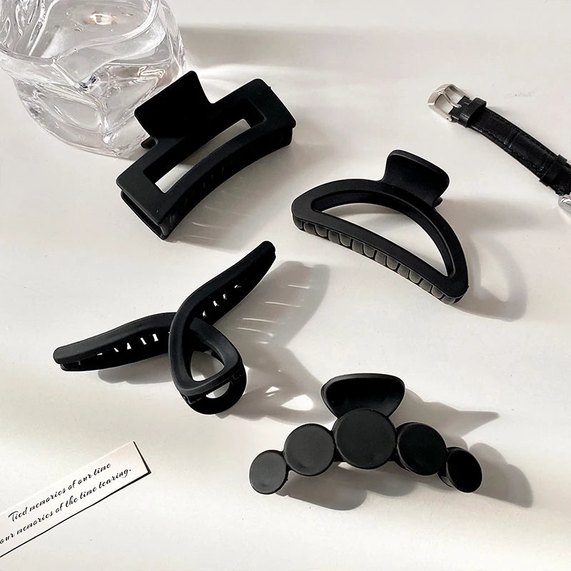 Elegante schwarze Haarspange mit geometrischem Design für Damen